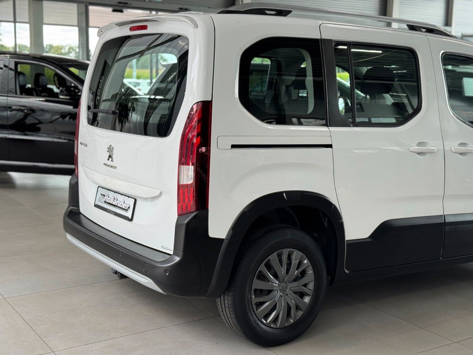 Fahrzeugabbildung Peugeot Rifter 1.5 HDI Allure AHK Klima Drive-Assist-Pak