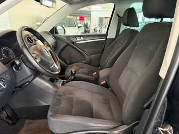 Volkswagen Tiguan - 7