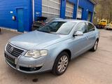 Volkswagen Passat Lim. Comfortline Tüv bis 07-2026 - Volkswagen Passat: 07