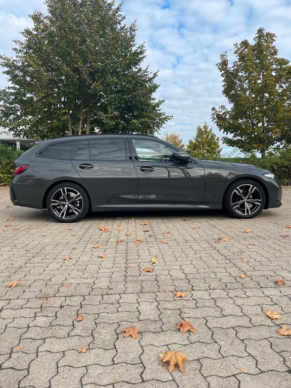 Image of BMW 320