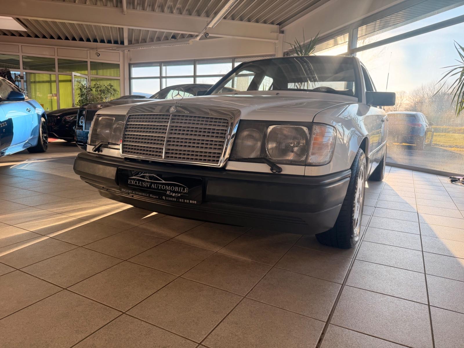 Mercedes-Benz 300 E W124 H-Zula Limosine Automatik Leder Klima