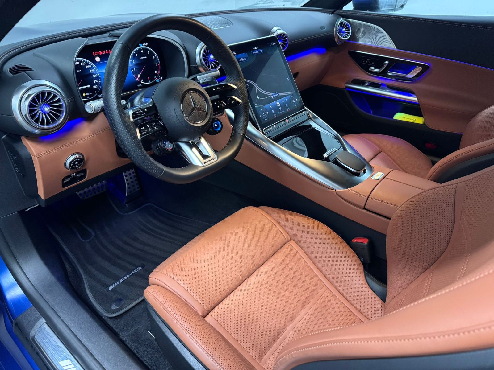 Fahrzeugabbildung Mercedes-Benz GT 63 4MATIC+ *LIFTSYSTEM*HEADUP*MANUFAKTUR*