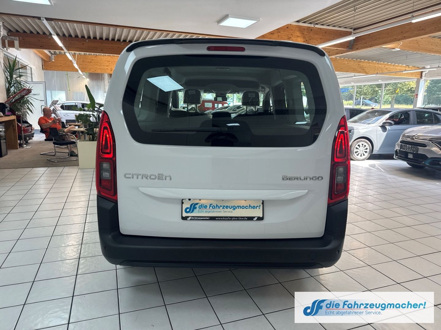 Fahrzeugabbildung Citroën Berlingo XL Digitales Cockpit LED Apple CarPlay