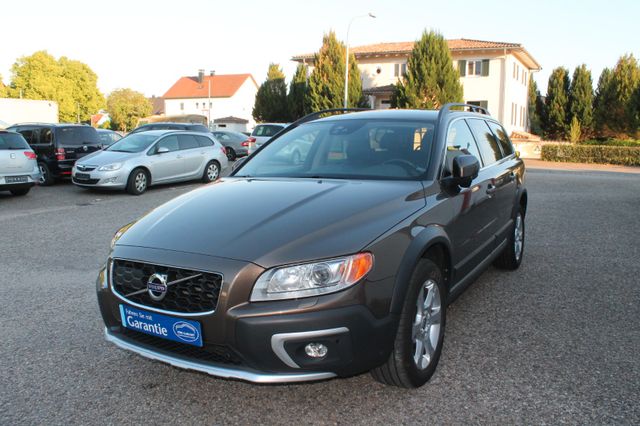 Volvo XC 70 XC70 Summum AWD Navi Klimaautomatik