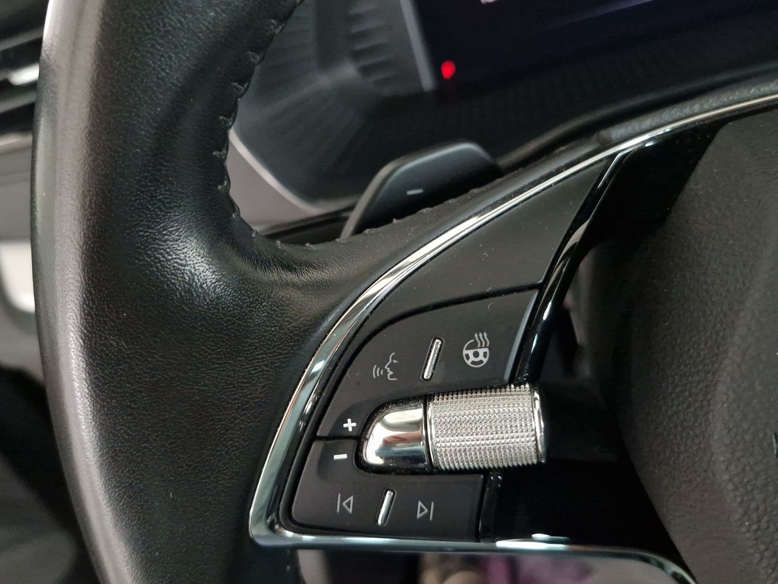 Fahrzeugabbildung SKODA Octavia Combi Ambition DSG ACC KLIMA LED