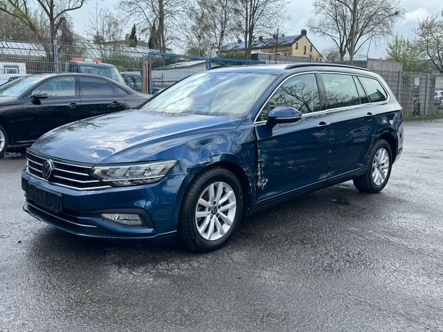 Volkswagen Passat Variant Business DSG 4Motion