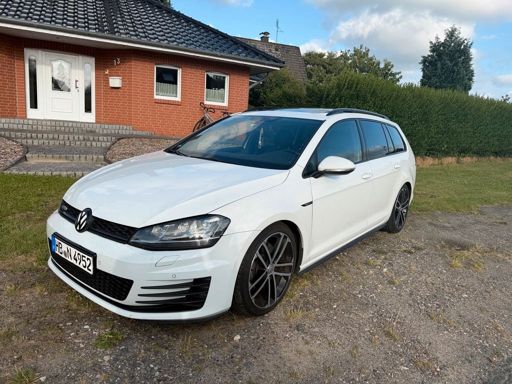 Image of Volkswagen Golf