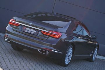 BMW 750 - 5