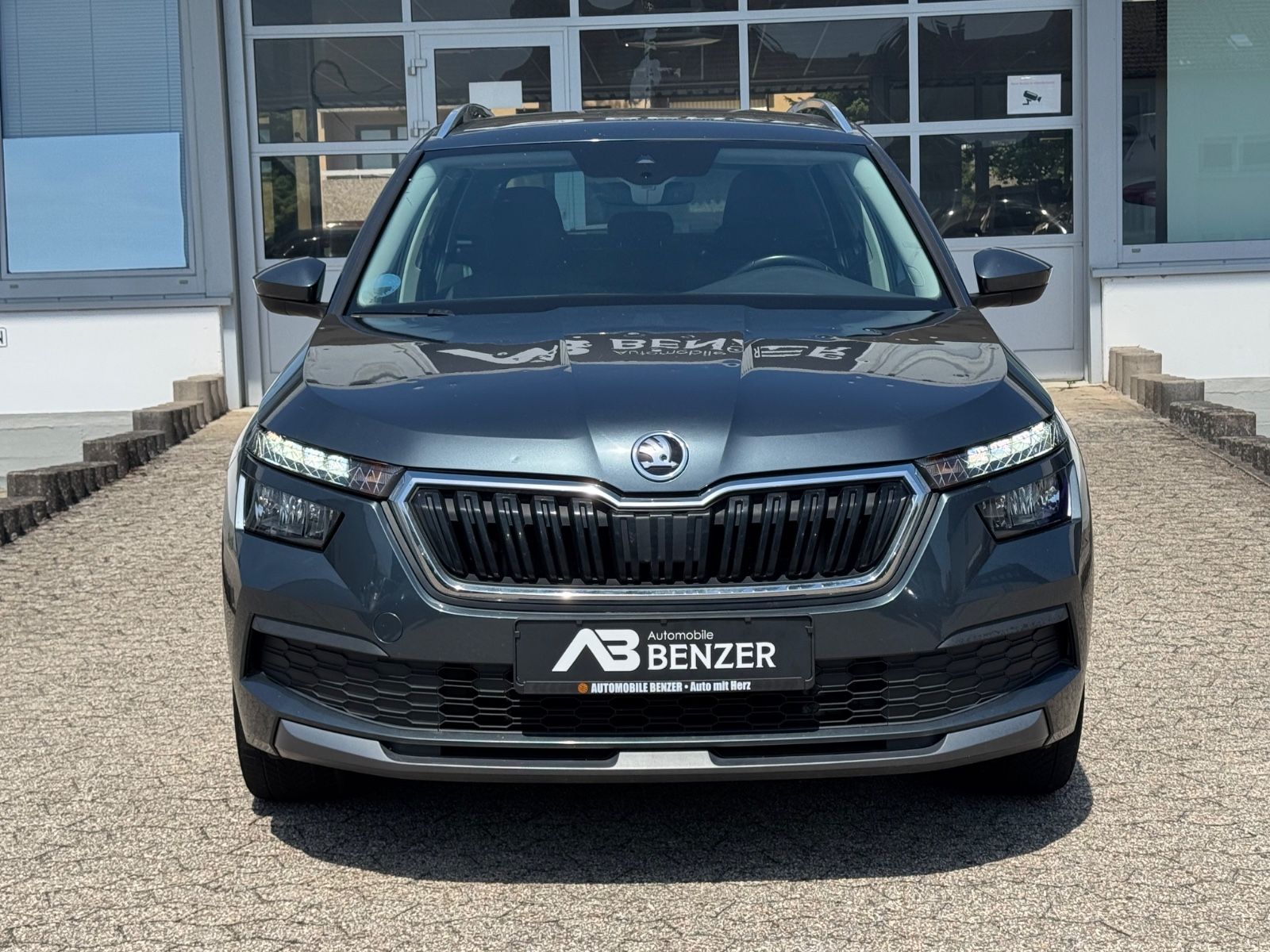 Fahrzeugabbildung SKODA Kamiq Style/HAGELSCHADEN/CarPlay/PDC/KLIMAAUTO/