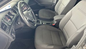 Volkswagen Golf - 11