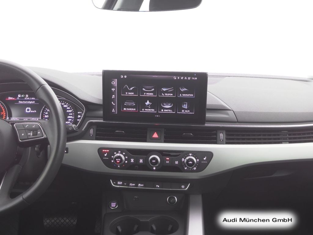 AUDI A4 2023