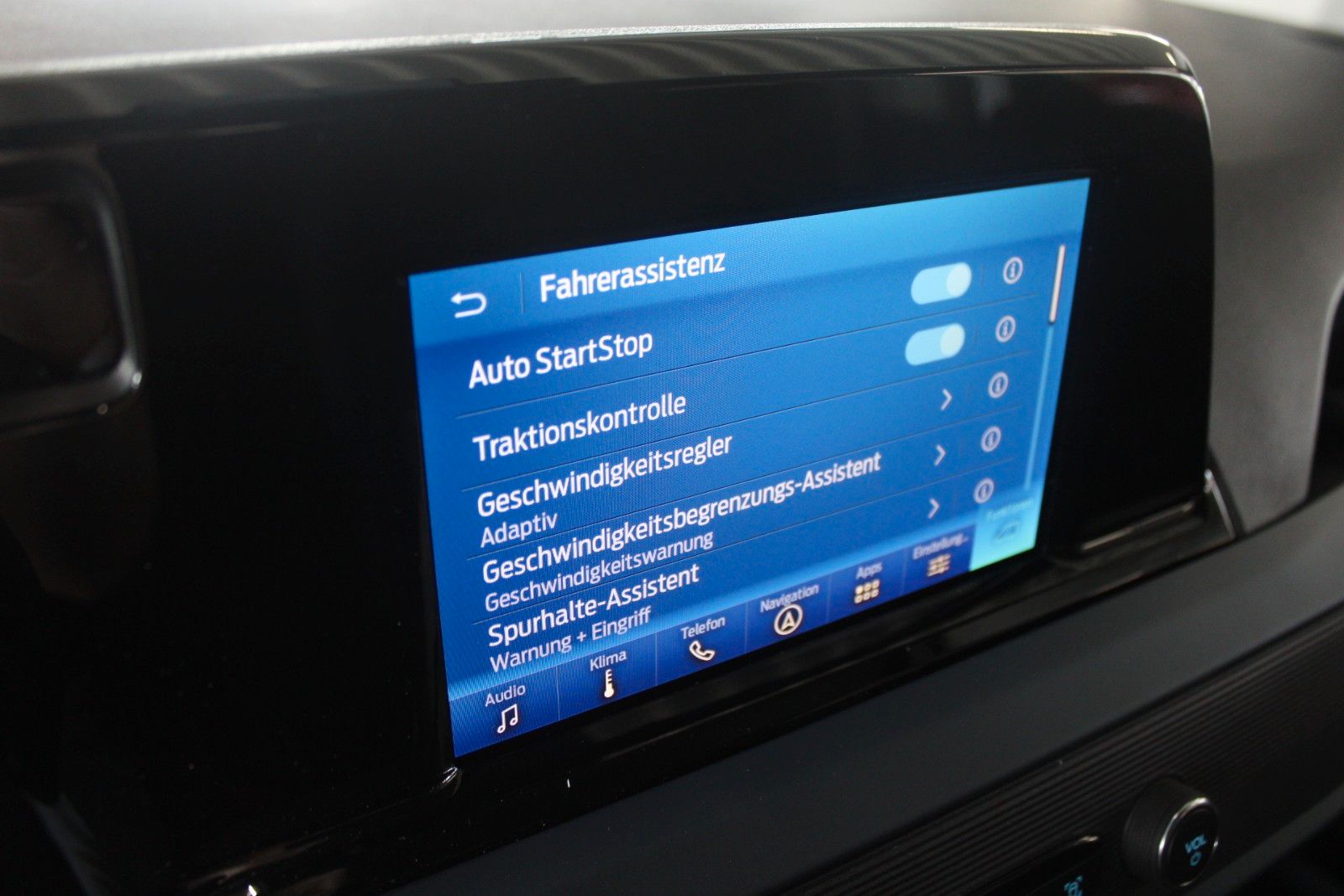 Fahrzeugabbildung Ford Tourneo Courier ACTIVE Winter + FahrerAssistPak3