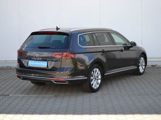 Passat Variant 2.0 TDI DSG Elegance AHK/MATRIX/N