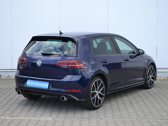 Golf VII GTI Performance 2.0 TSI 19-ZOLL/DCC/PAN