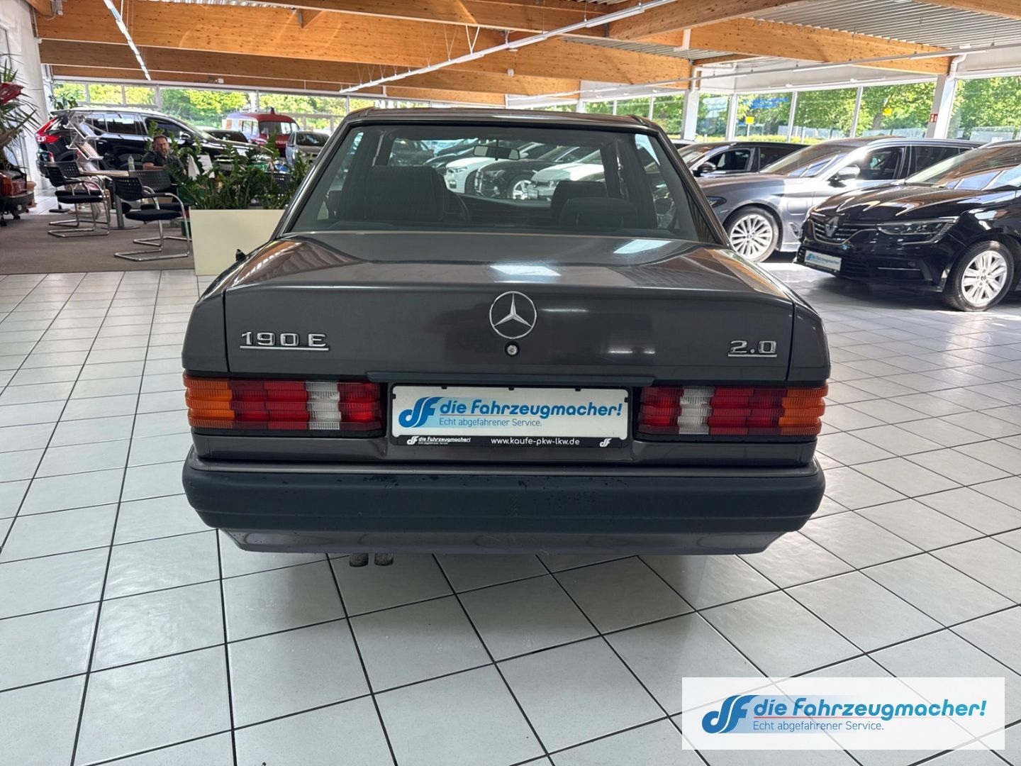 Fahrzeugabbildung Mercedes-Benz 190 Oldtimer Memory Sitze e-Sitze Klima el.SP eF