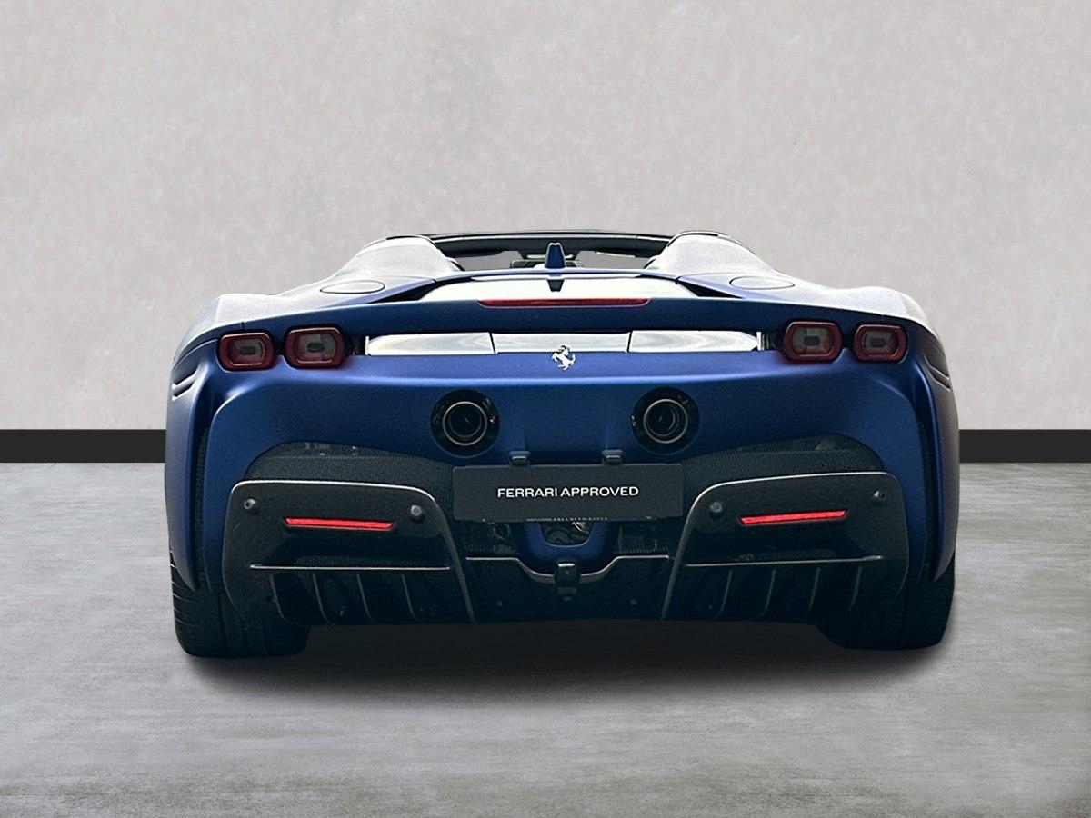 Ferrari SF90 Spider 130.000€ an optionals