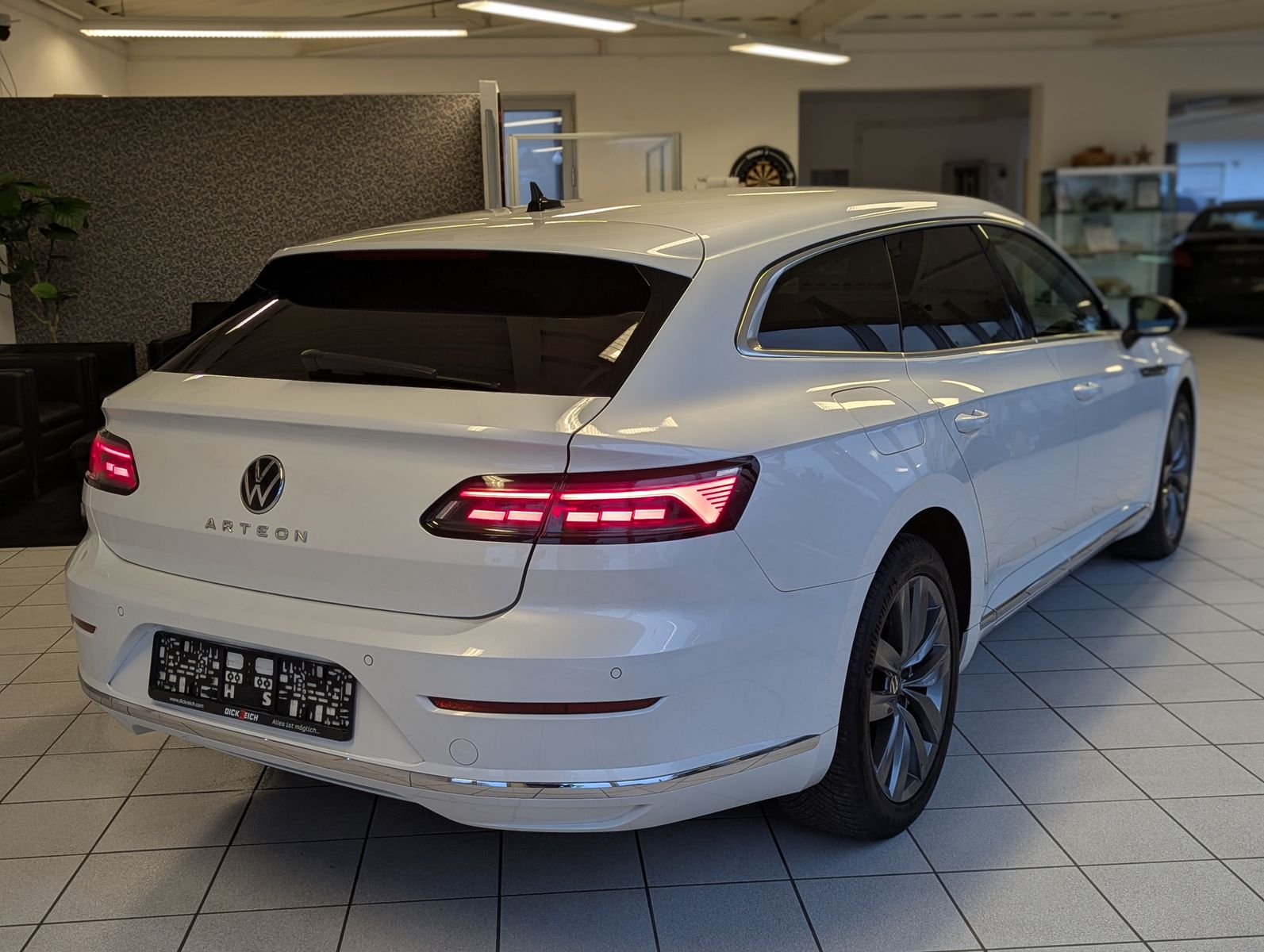 VW Arteon 2.0 TDI DSG SB Virtual LED Kamera AHK 18" - Image 7