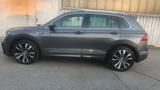 Volkswagen Tiguan R Line,Kamera 360,Pano-Schiebedach, Autom - VW Tiguan Gebrauchtwagen in Mannheim