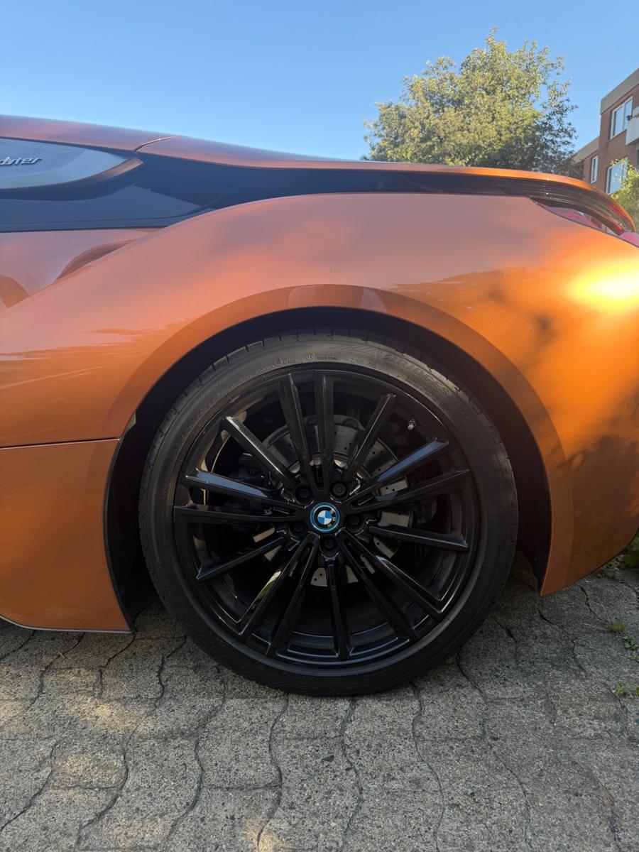 BMW i8 Roadster - Garantie - Laserlicht - H&K -