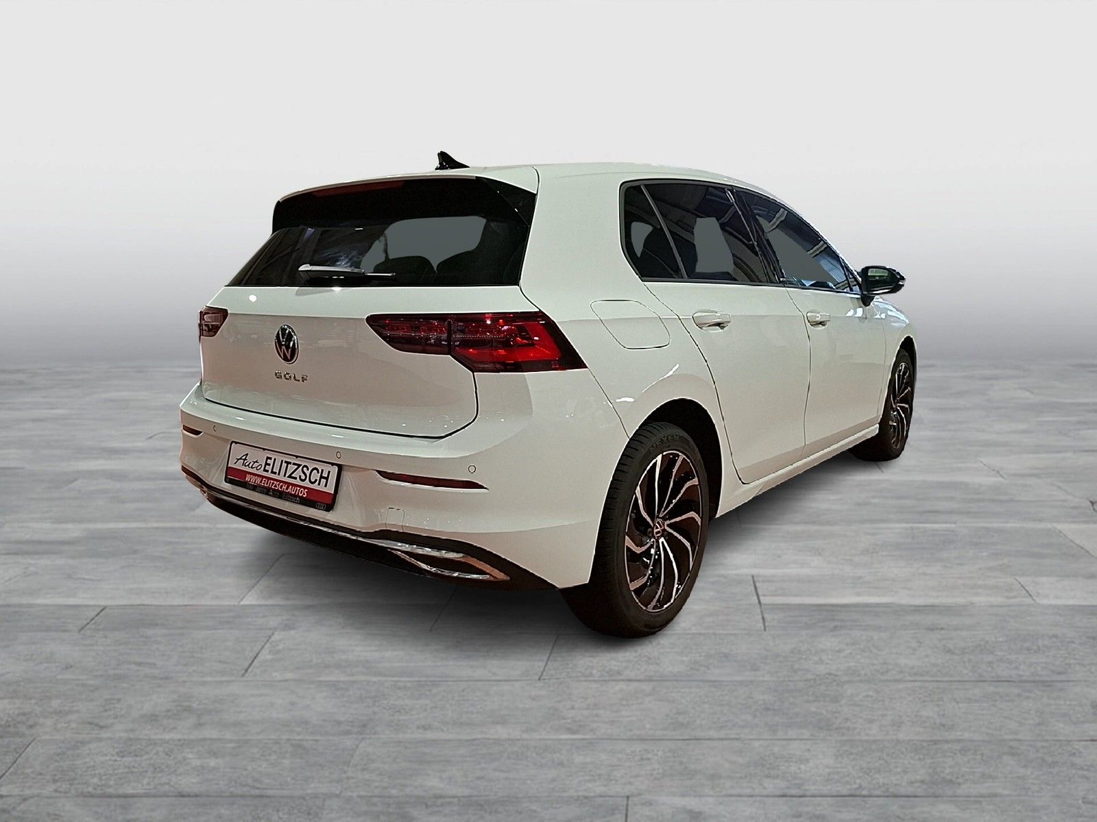 Fahrzeugabbildung Volkswagen Golf VIII TSI Move Matrix Navi AID Pano PDC SH L
