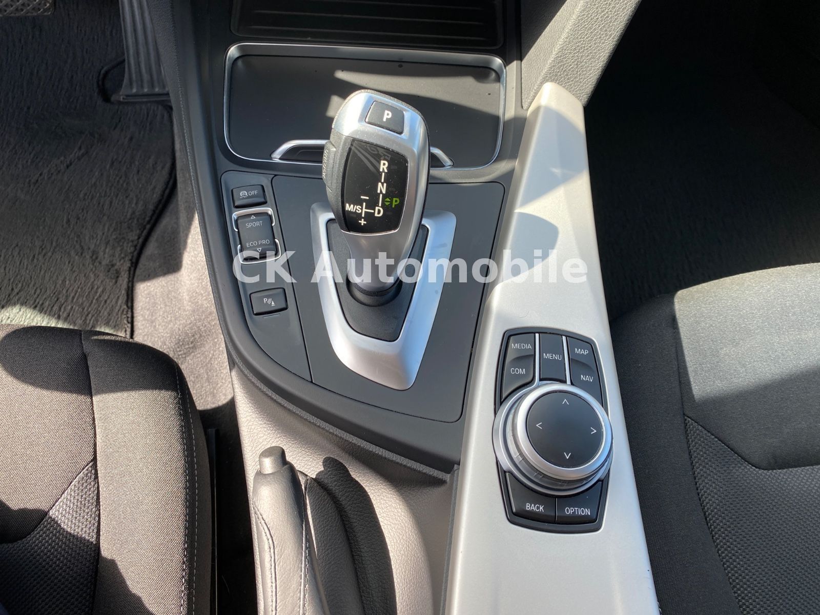Fahrzeugabbildung BMW 420i xDrive Gran Coupe Advantage/Navi/LED/Kamera