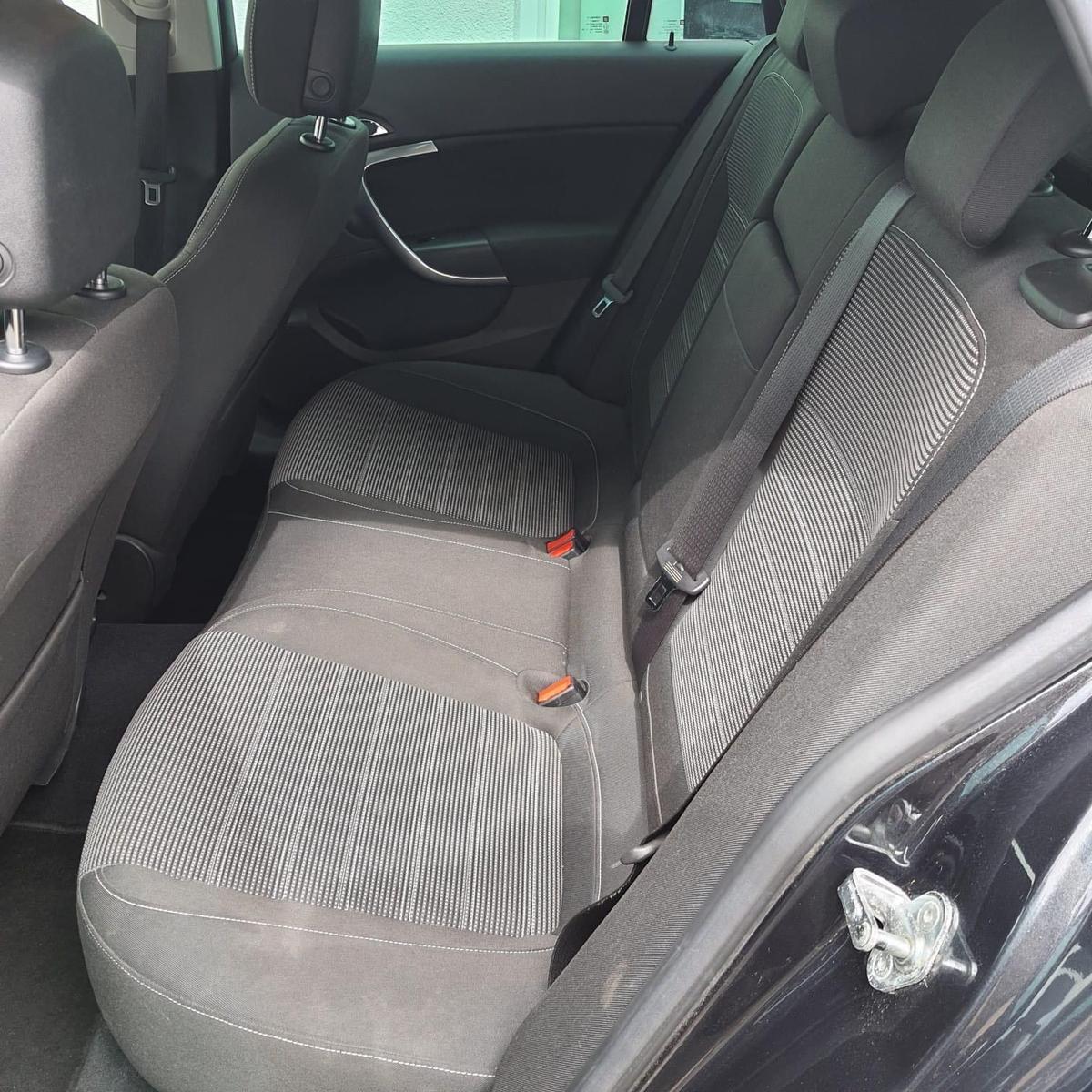 Opel Insignia 2012 — photo 9