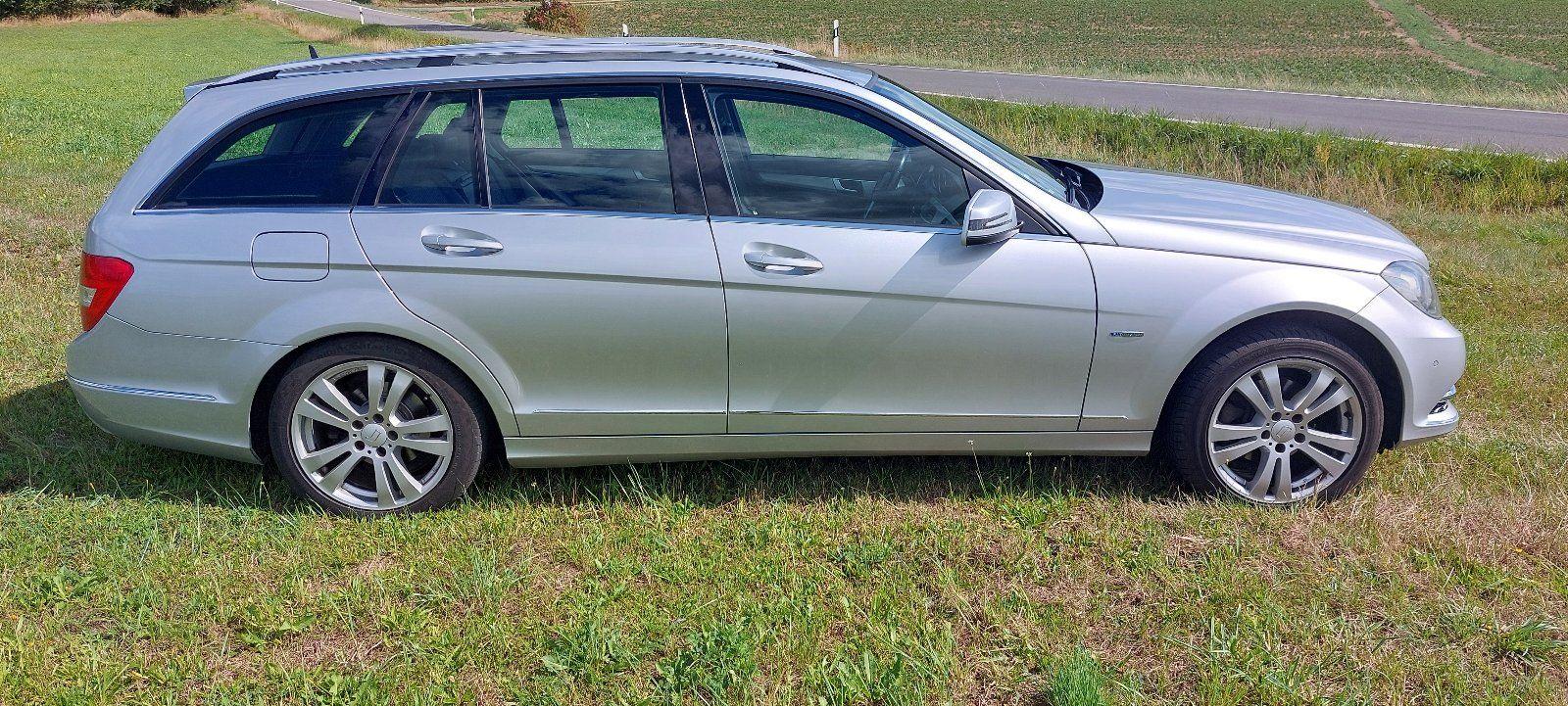 Mercedes-Benz C180 2011 — photo 8