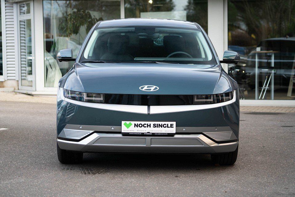 Fahrzeugabbildung Hyundai IONIQ 5 58kWh AWD UNIQ Assistenzpaket