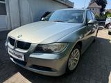 BMW 320i Lim.KLIMA*PDC*