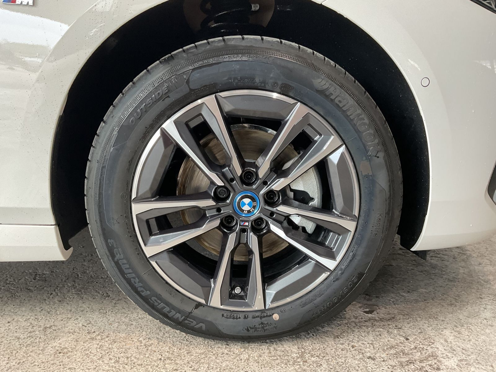 Fahrzeugabbildung BMW 225e xDrive Anhängerkupplung, Adaptives M Fahrwe