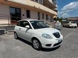 Lancia Ypsilon 1.3 MJT 75 CV Argento - Lancia Ypsilon Argento mit Diesel-Antrieb