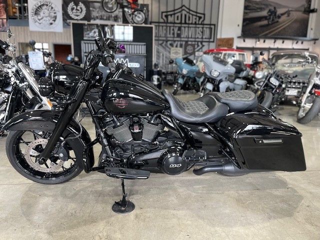 Fahrzeugabbildung Harley-Davidson FLHRXS Road King Spezial
