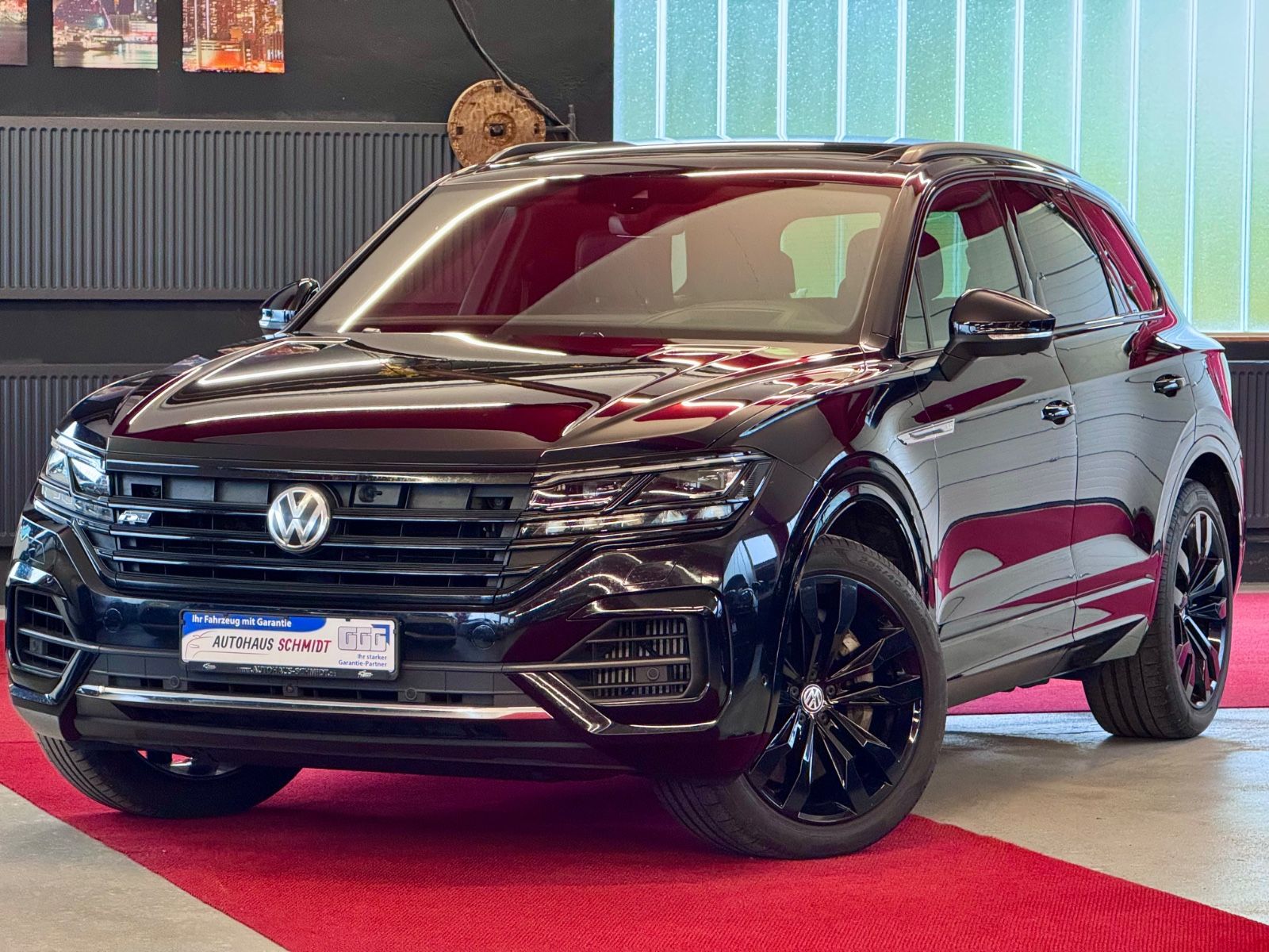 VW Touareg V8 TDI 3x R-Line Pano Virtual ACC AHK 21