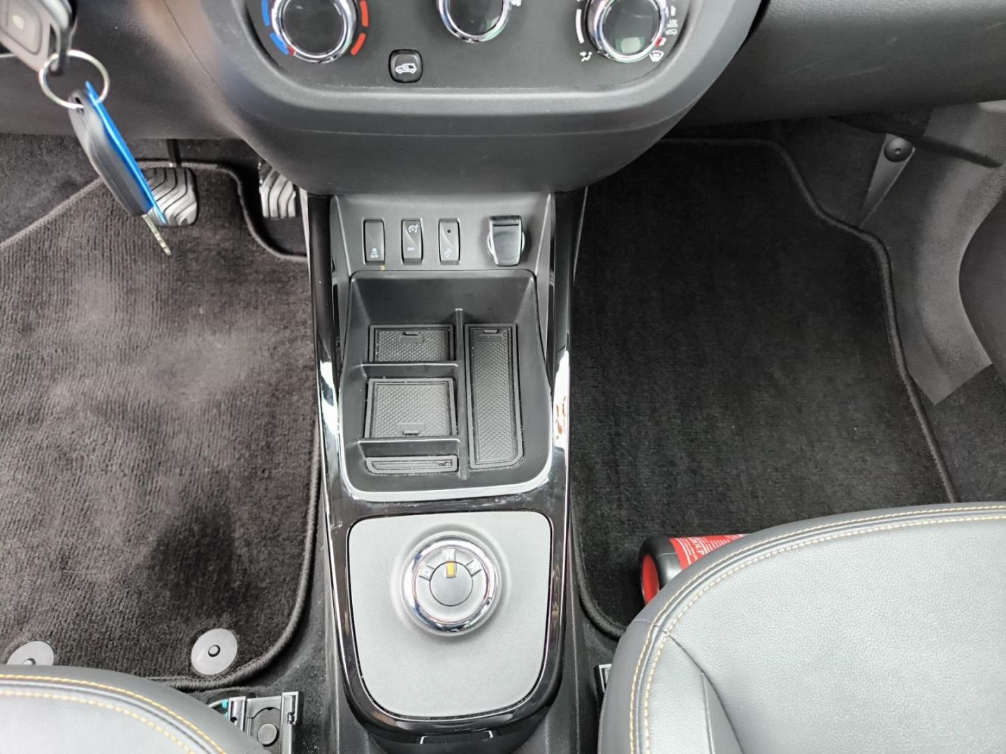 Fahrzeugabbildung Dacia Spring Electric 45 COMFORT PLUS ALLWETTER+KAMERA