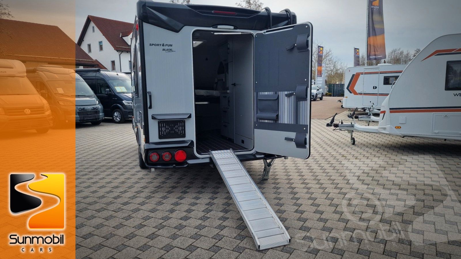 Fahrzeugabbildung Knaus Sport & Fun "Black Selection" Modell 2025