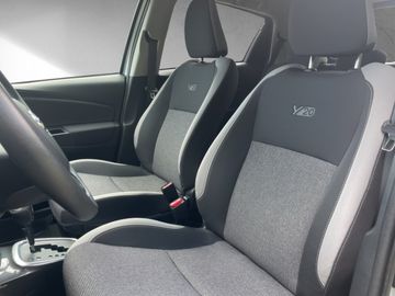 Toyota Yaris 1.5 Hybrid Y20 Team D *CAM*SHZ*TEL* ALU