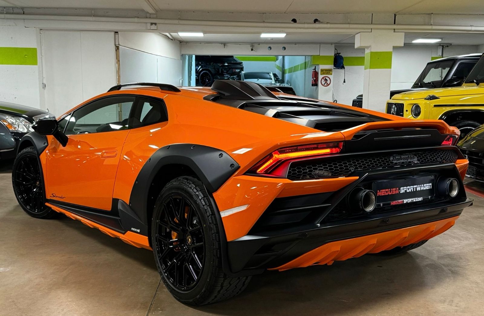 Fahrzeugabbildung Lamborghini HURACAN STERRATO Q-CITURA SENSONUM MY25 FULL NEW