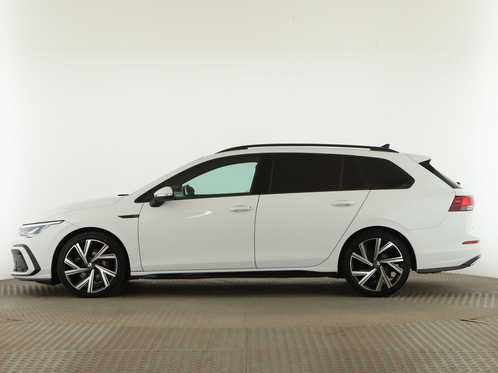 Volkswagen Golf VIII Variant 2.0 TDI R-Line LED+PDC+Navi+Ap imagem 3