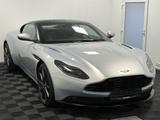 Aston Martin DB11 4.0 V8 / Lightning Silver / unfallfrei - silberne Aston Martin DB11