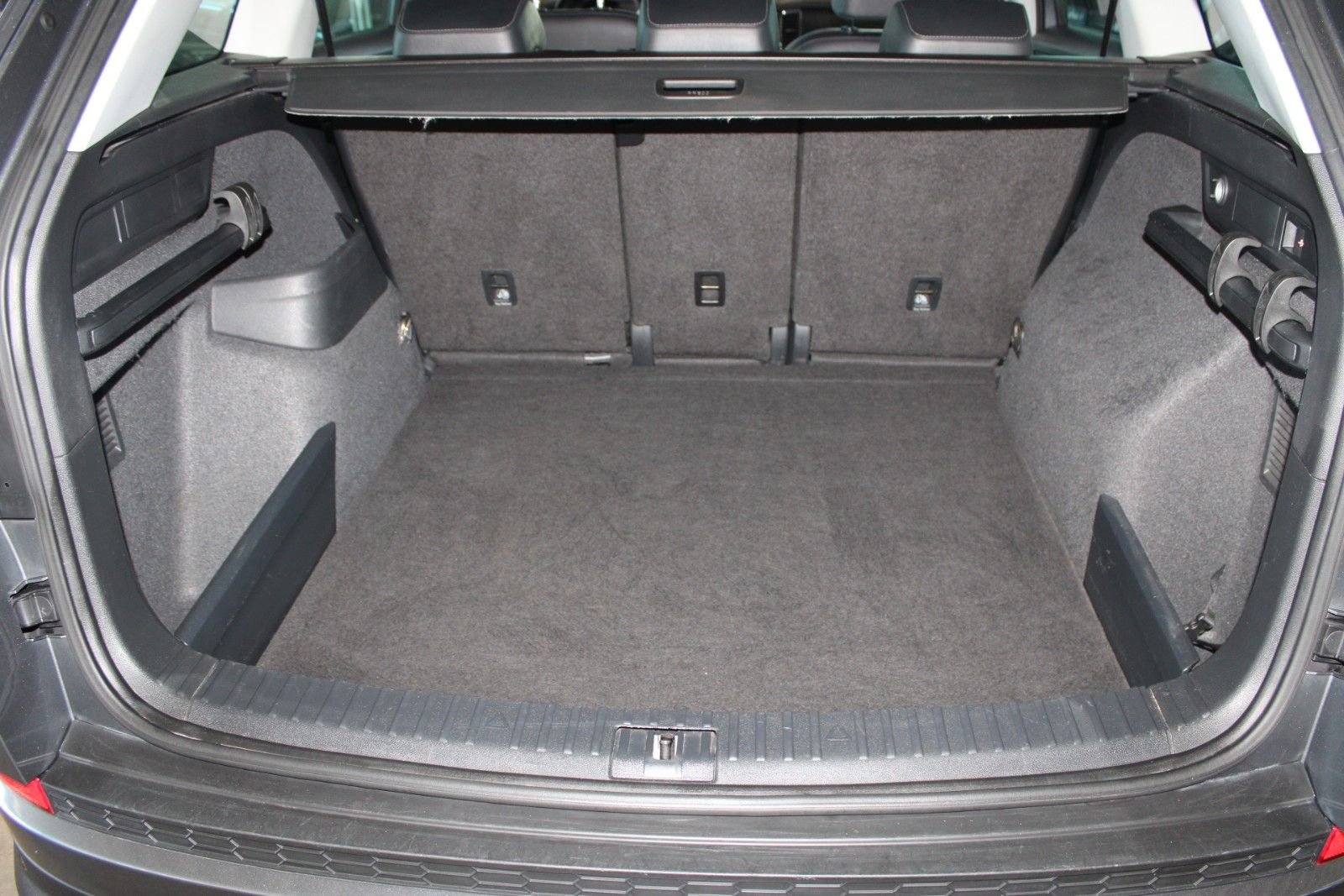 Fahrzeugabbildung SKODA Kodiaq DSG 4x4 SOLEIL LED AHK LEDER ACC STDHZ
