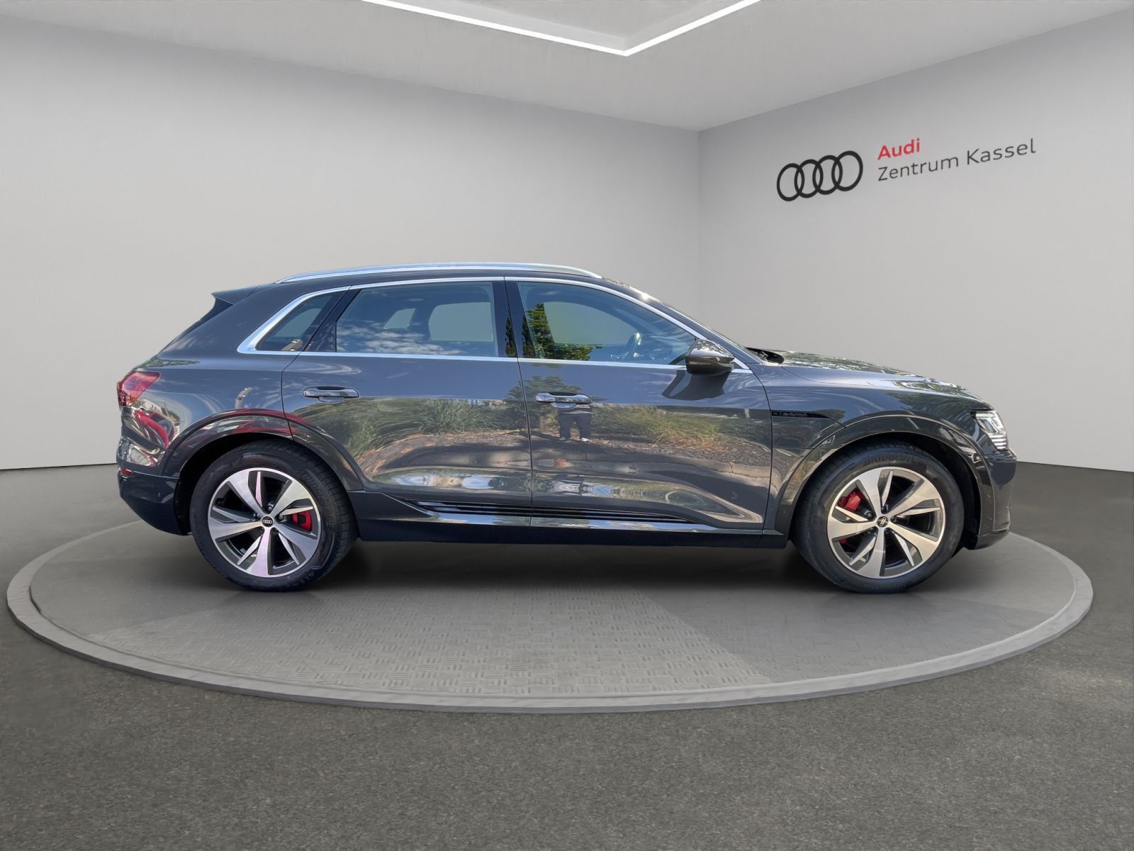Audi Q8 e-tron - Bild 8