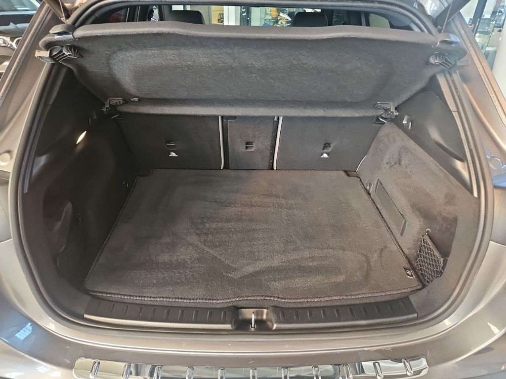Fahrzeugabbildung Mercedes-Benz EQA 250+ ELECTRIC Navi LED Tempomat SHZ SpurH
