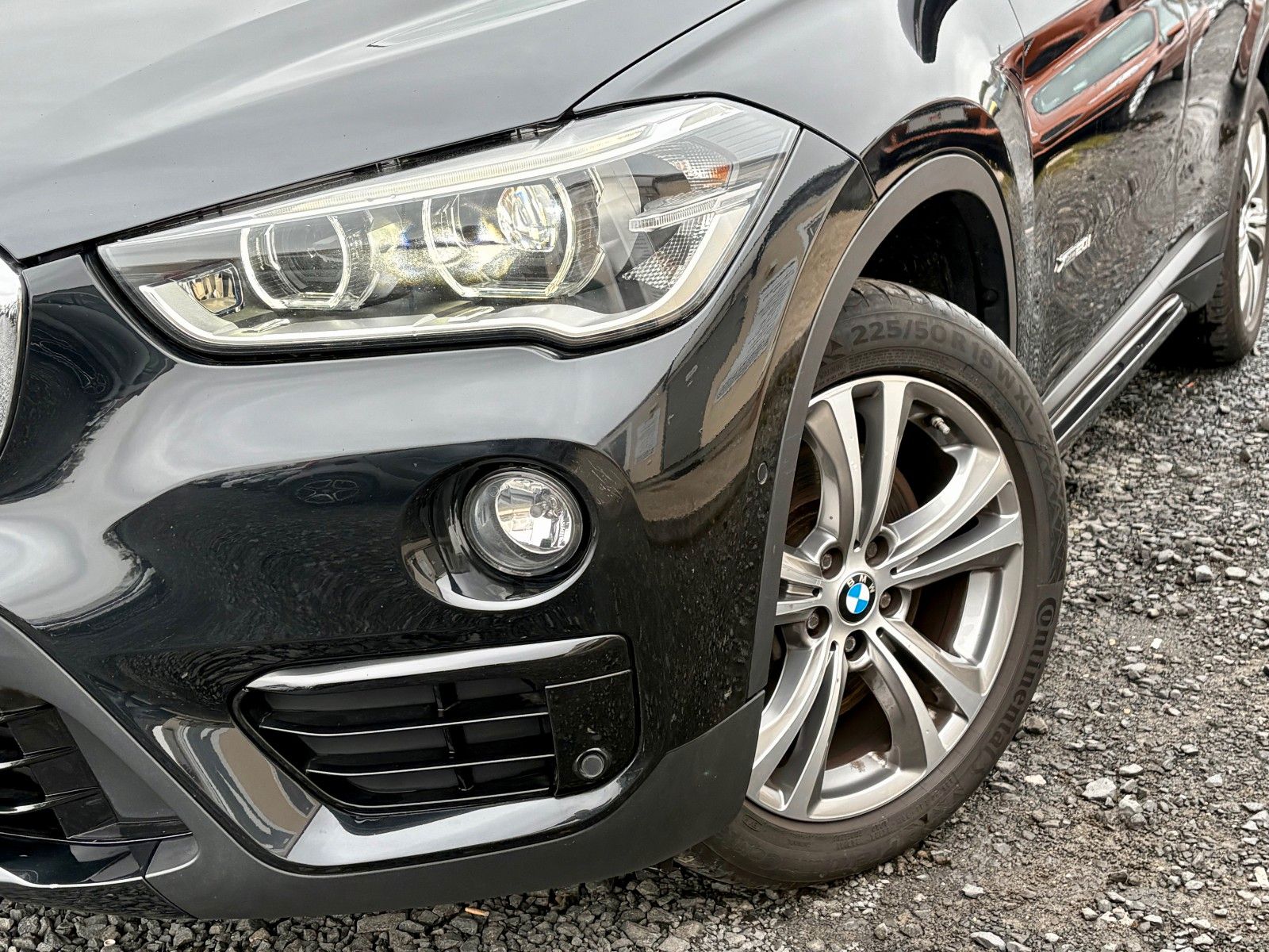 Fahrzeugabbildung BMW X1 xDrive20i Aut. SPORT LINE Navi Leder LED Pano