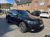 Volkswagen Tiguan Allspace 2.0 TDI R-Line 4MOTION 7-Sitzer - Volkswagen Tiguan Allspace in Bochum