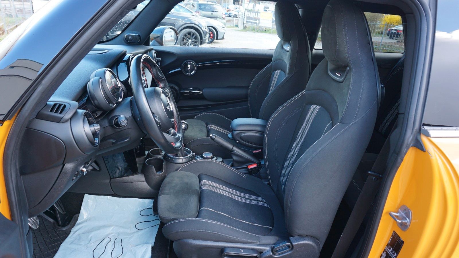 Fahrzeugabbildung MINI John Cooper Works LED,Navi,Harman&K,SH,PDC,SR+WR