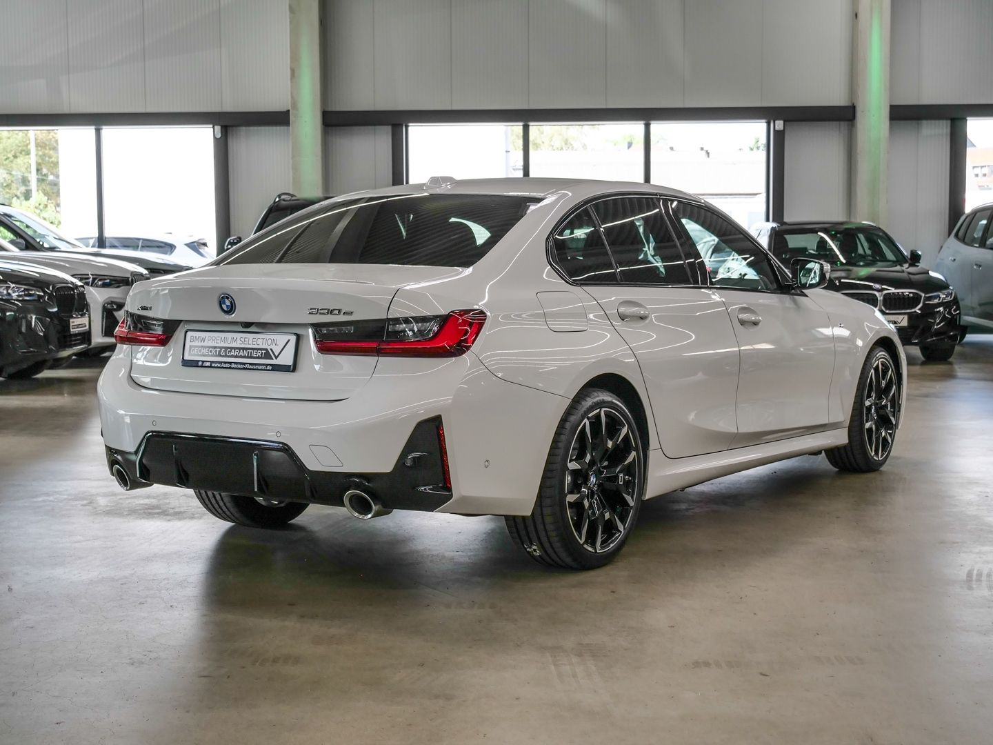 BMW 330 e xDrive LEDER M SPORT 19''LC PROF GLASDACH foto 2