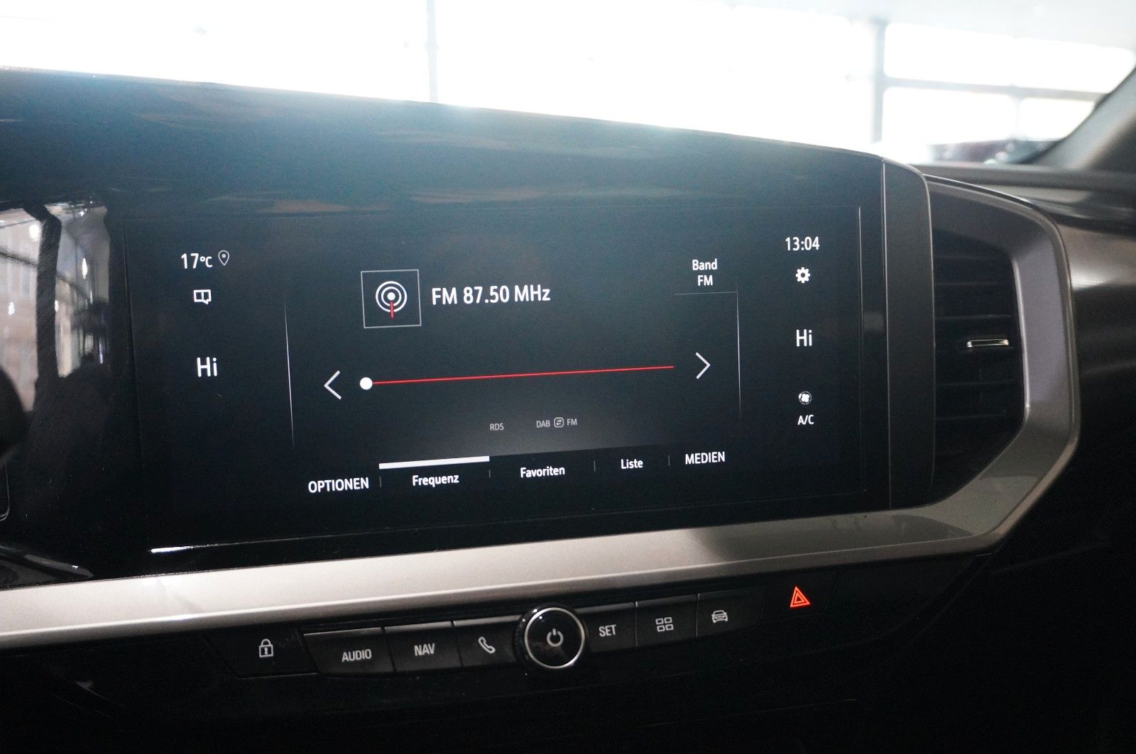 Fahrzeugabbildung Opel Mokka 1.2T ULTIMATE NAVI/LED/KAMERA/SPORT/DAB+