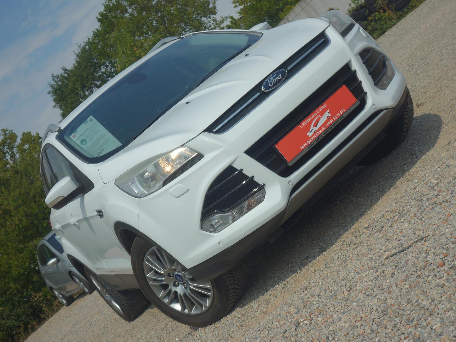 Ford Kuga Titanium 4x4 Automatic Navi AHK s. gepflegt