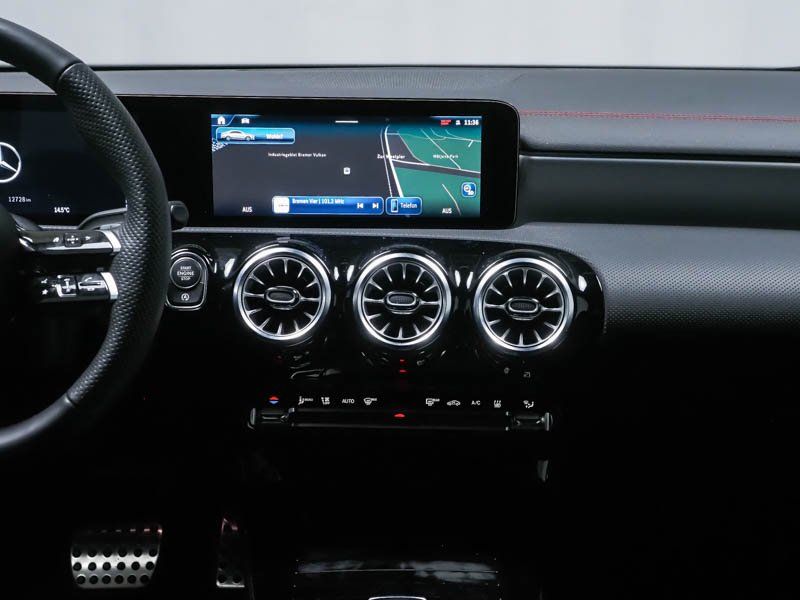 Fahrzeugabbildung Mercedes-Benz CLA 200 AMG*STDHZG*Pano*Distro*360°*Night*MBeam*