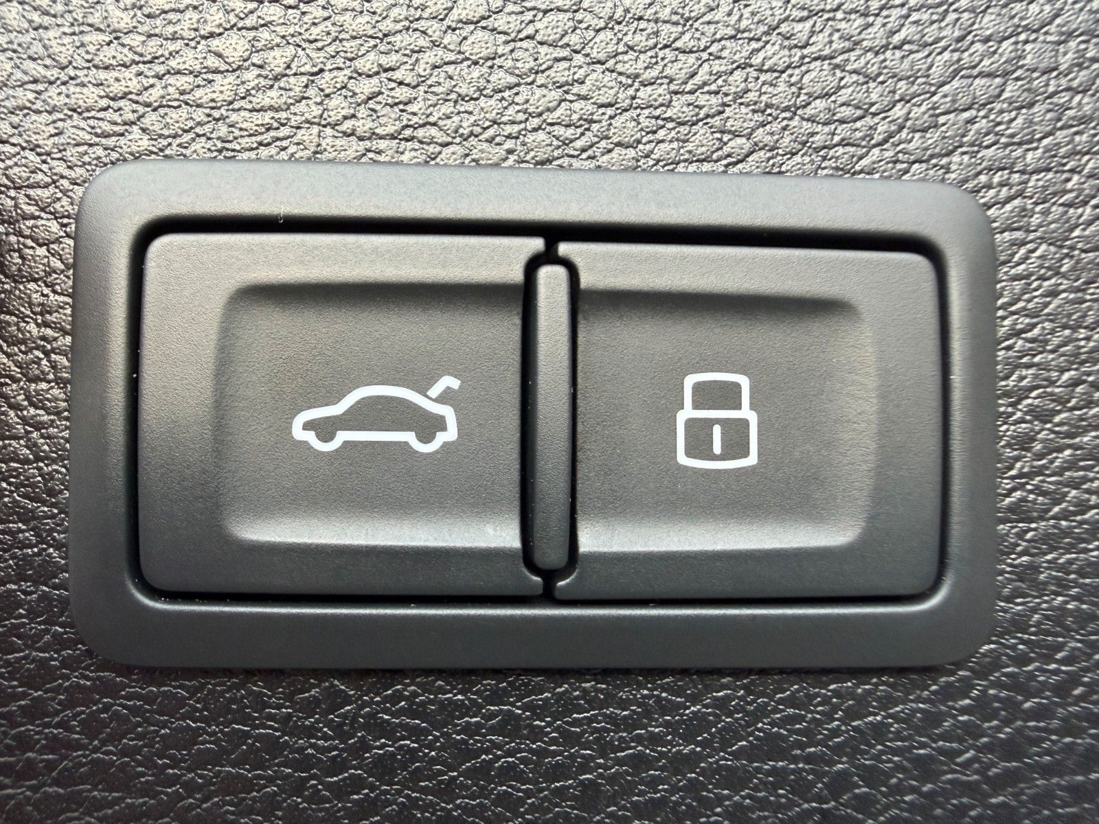 Fahrzeugabbildung Audi Q5 55 TFSI e quattro S-LINE ACC LANE ASSIST HUD